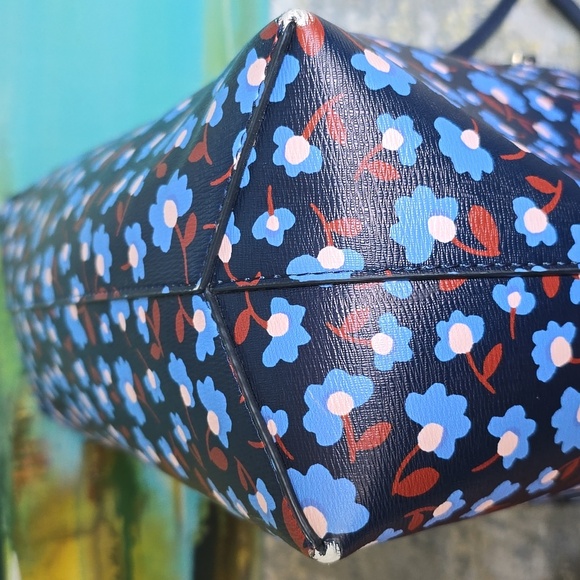 Kate Spade Molly Party Floral Tote - Picture 14 of 17